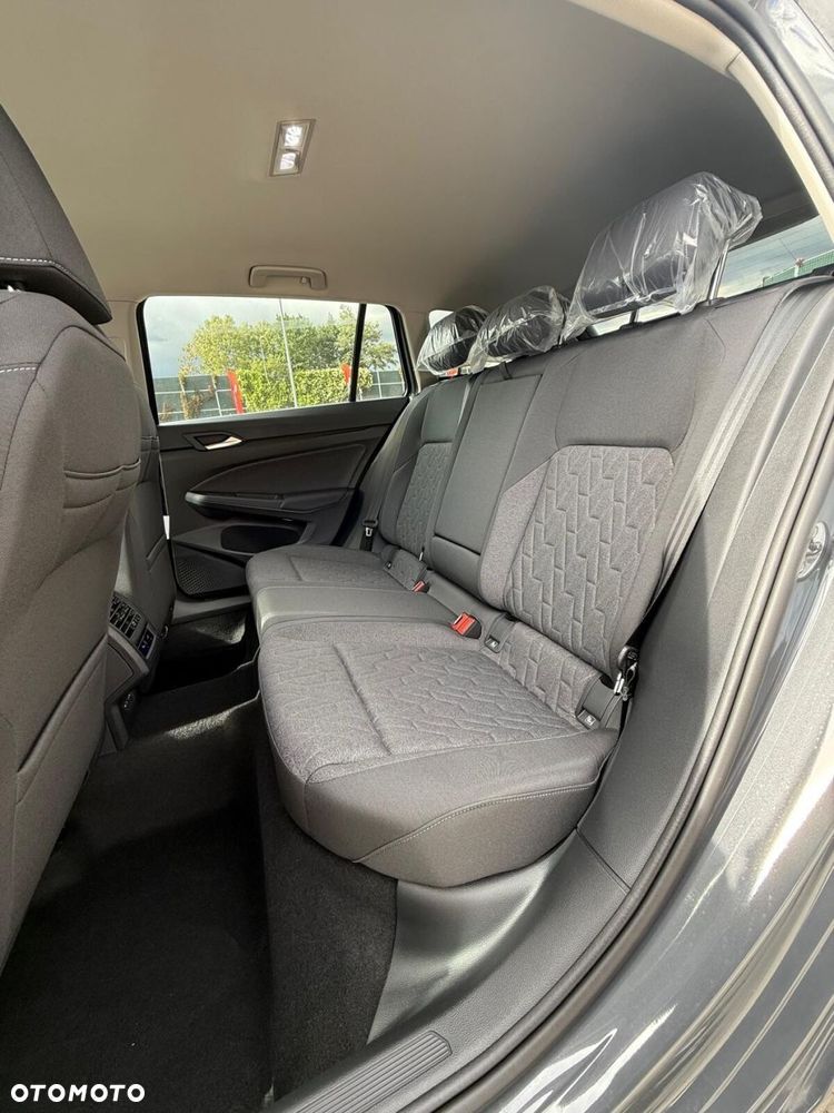 Volkswagen Golf Variant - 32