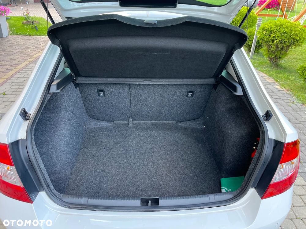 Skoda RAPID 1.2 Ambition - 15
