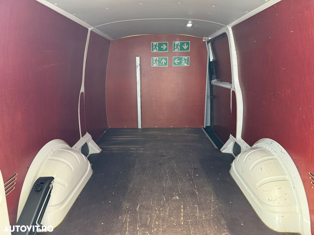 Volkswagen Transporter T6.1 - 19