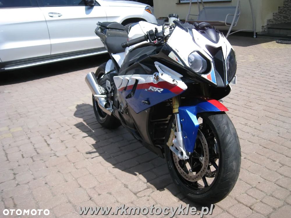 BMW S - 1