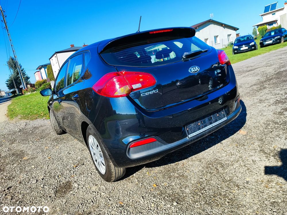 Kia Ceed 1.4 CVVT Attract - 26