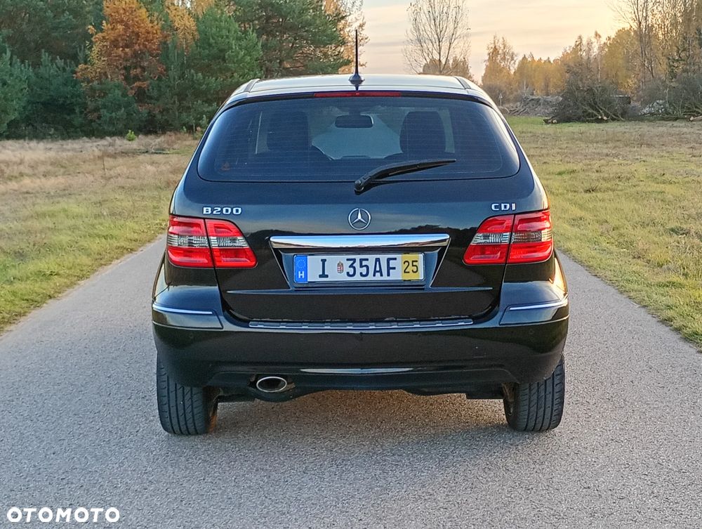 Mercedes-Benz Klasa B 200 CDI Autotronic Special Edition - 9