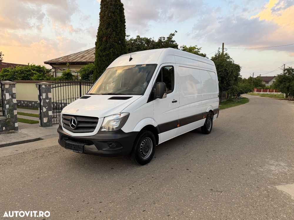 Mercedes-Benz Sprinter - 1
