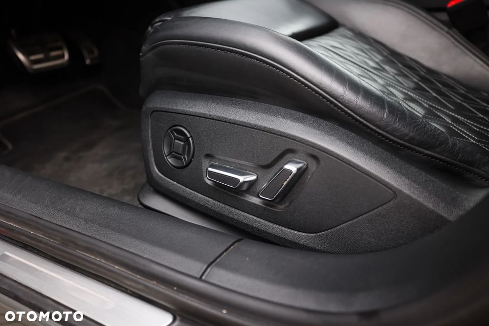 Audi A6 Avant 40 TDI quattro S tronic S line - 20