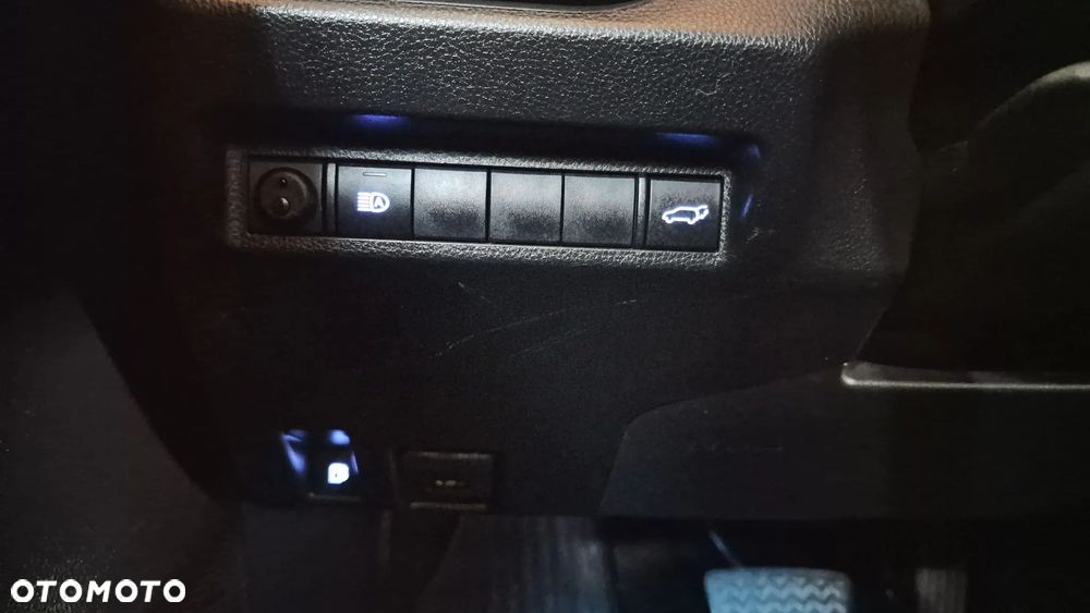 Toyota RAV4 Hybrid Premium 4x4 - 28