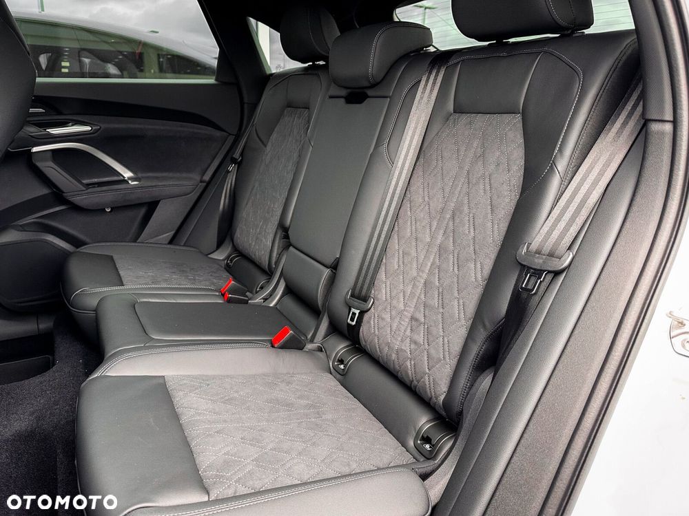 Audi Q5 Sportback - 39