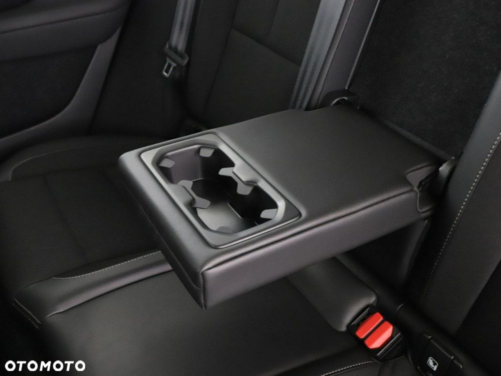 Volvo XC 40 T3 Momentum Pro - 39