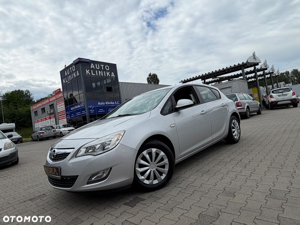 Opel Astra 1.6 Essentia - 1