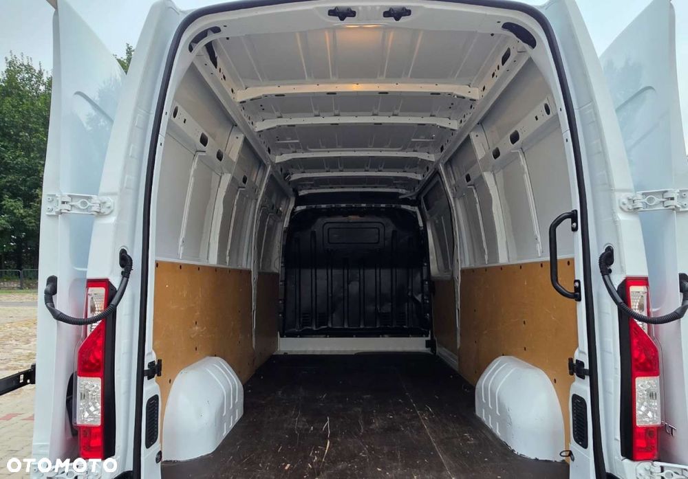 Renault Master - 24