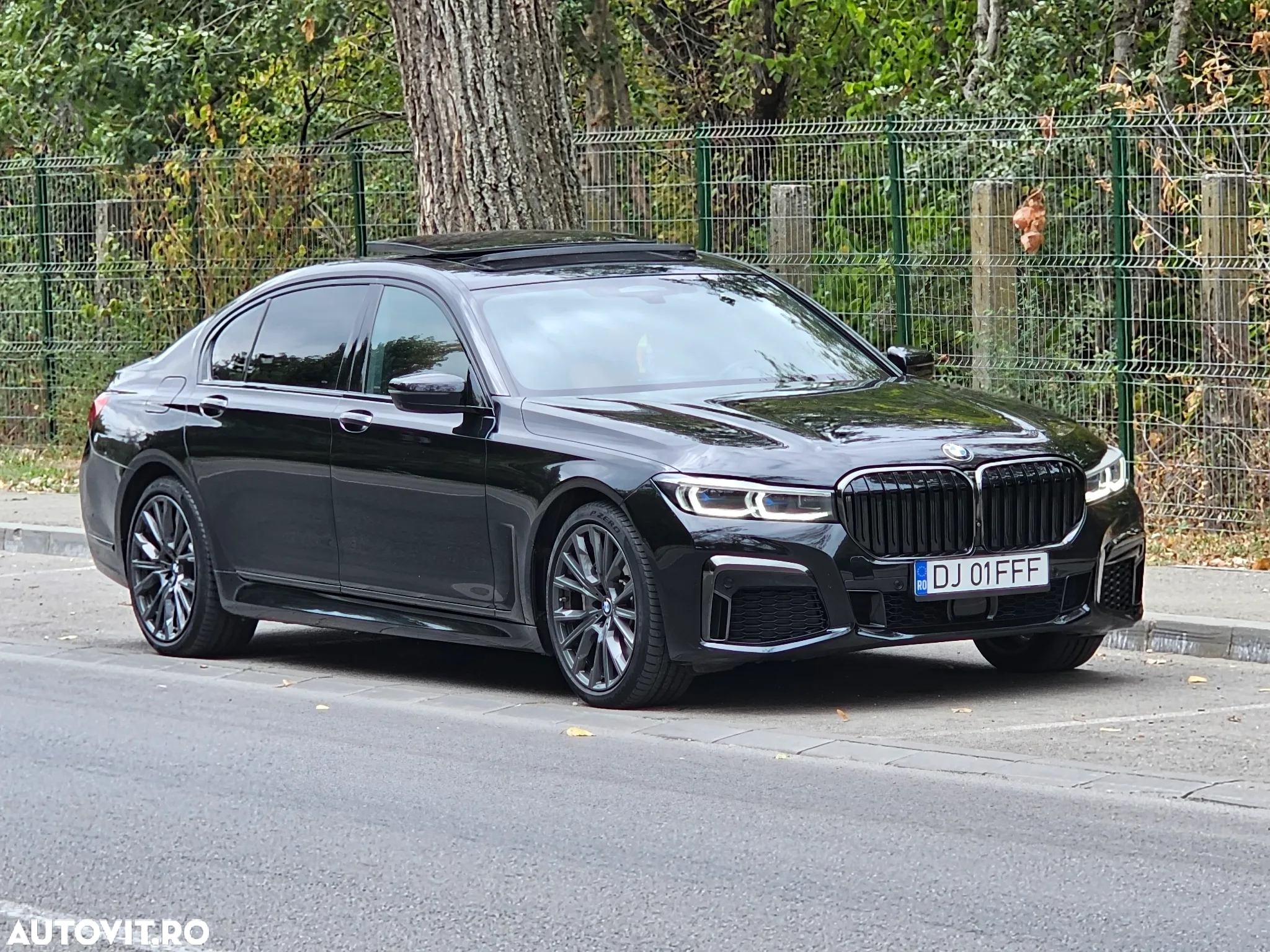 BMW Seria 7 745Le AT PHEV - 33