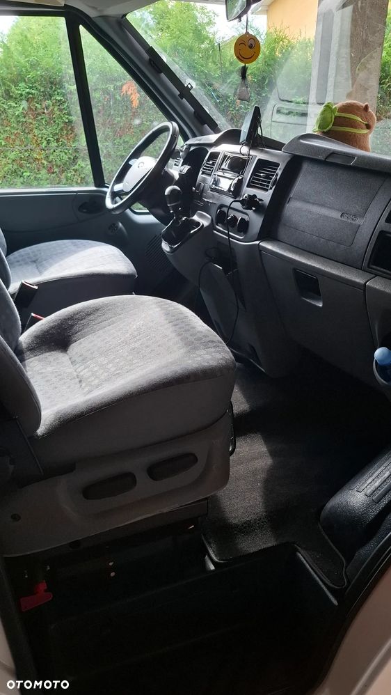 Ford Transit - 18