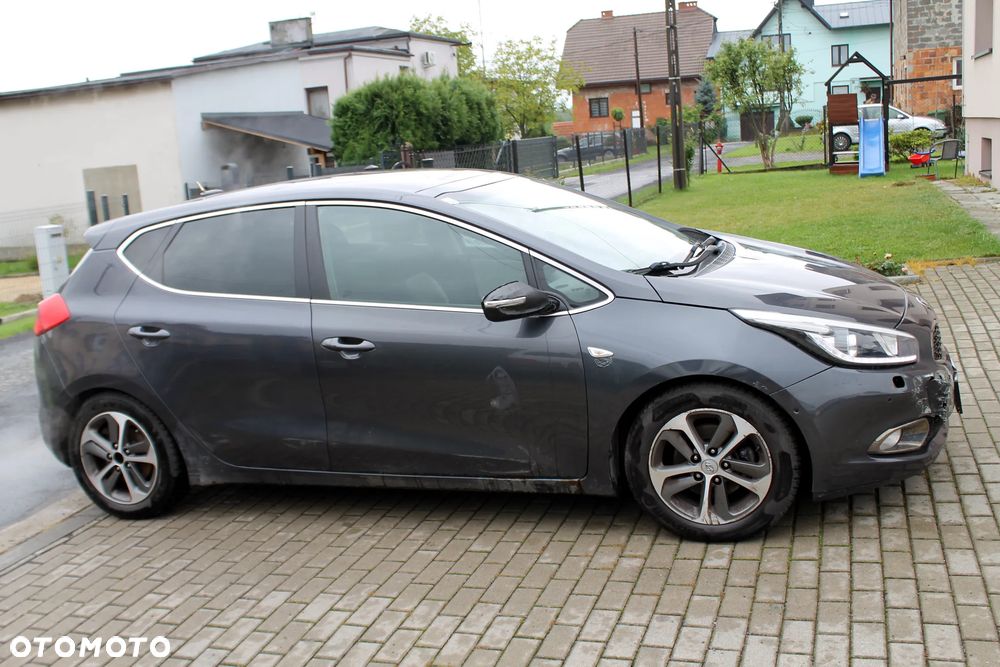 Kia Ceed 1.6 GDI DCT Platinum Edition - 4