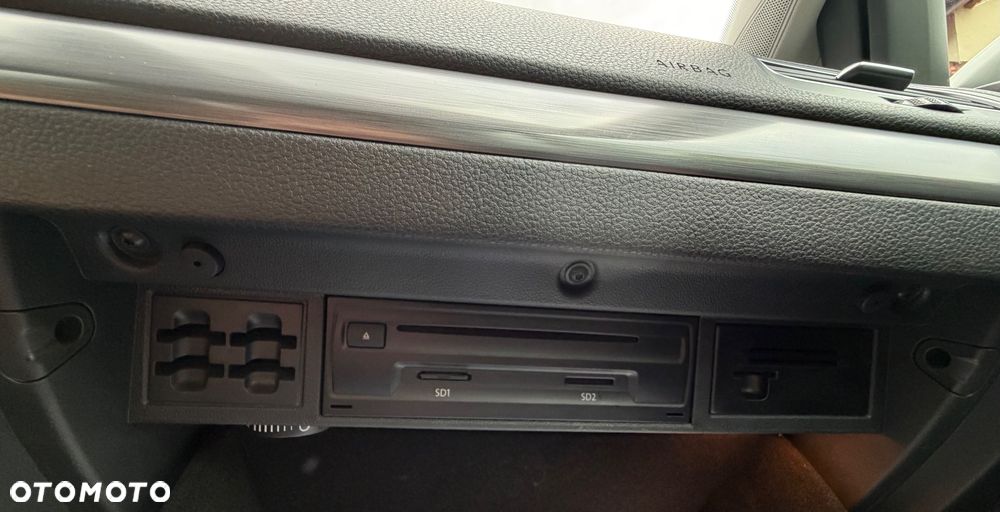Volkswagen Golf 2.0 TDI 4Motion DSG Comfortline - 33