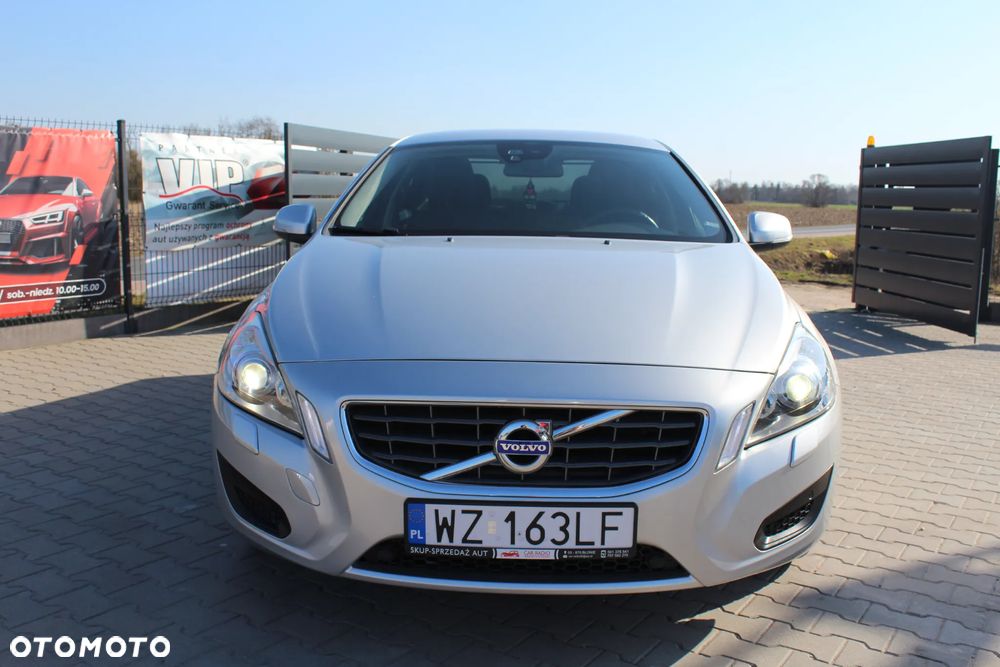 Volvo S60 D3 Summum - 9