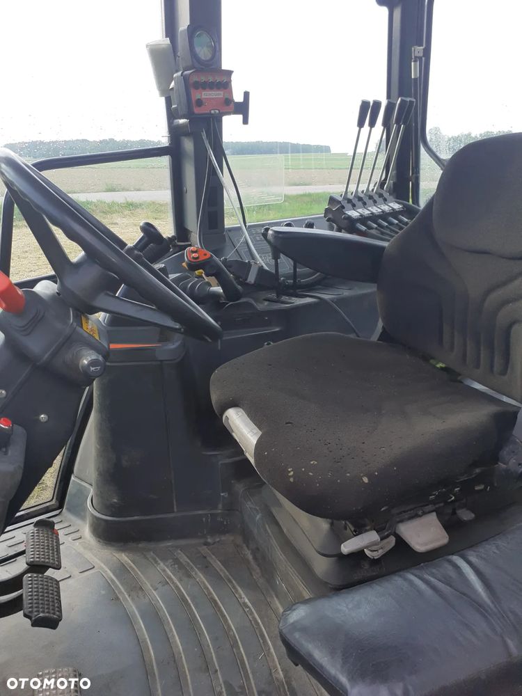 New Holland M100 - 3