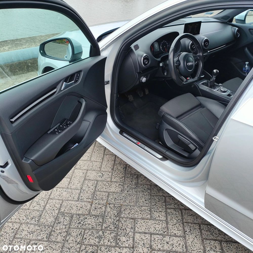 Audi A3 Sportback 2.0 TDI S line Sportpaket - 11