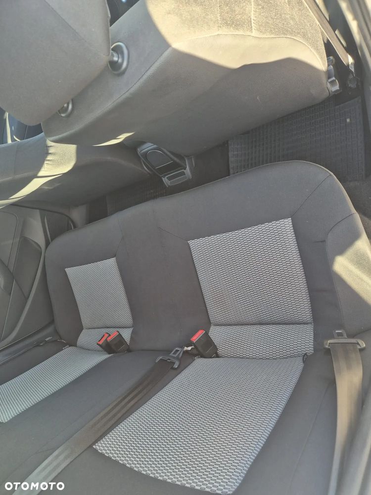 Volkswagen Polo - 16