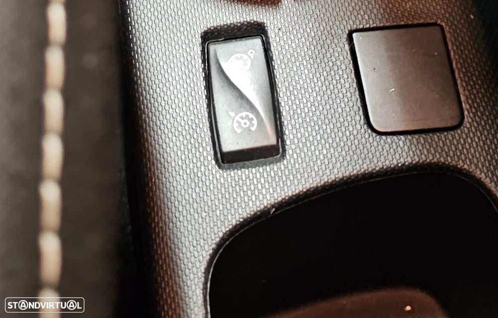 Renault Clio Sport Tourer - 17