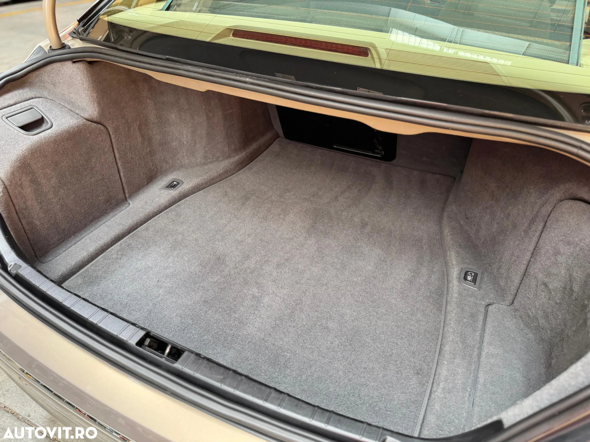 BMW Seria 7 745d - 37