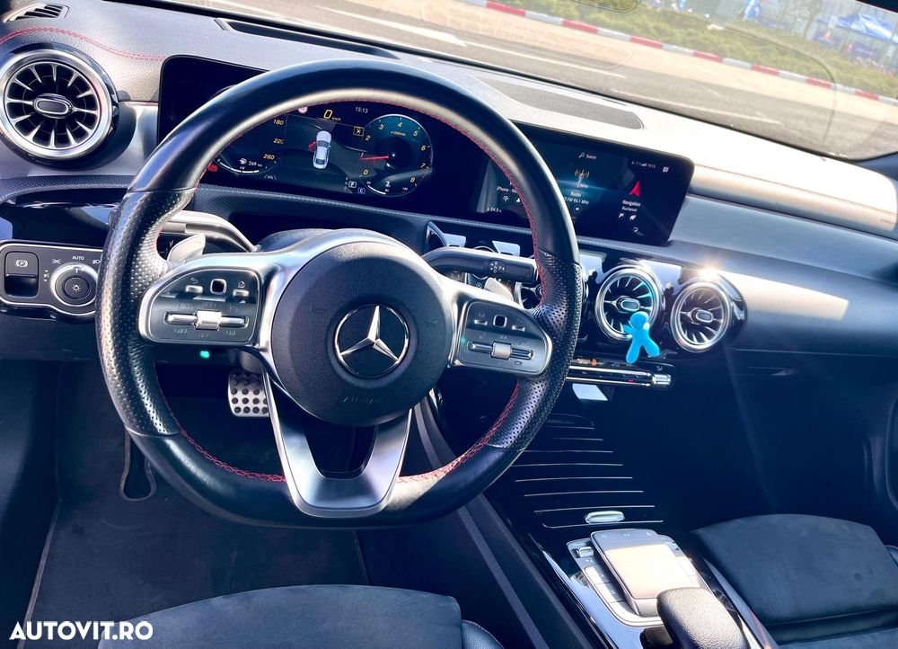 Mercedes-Benz CLA - 12