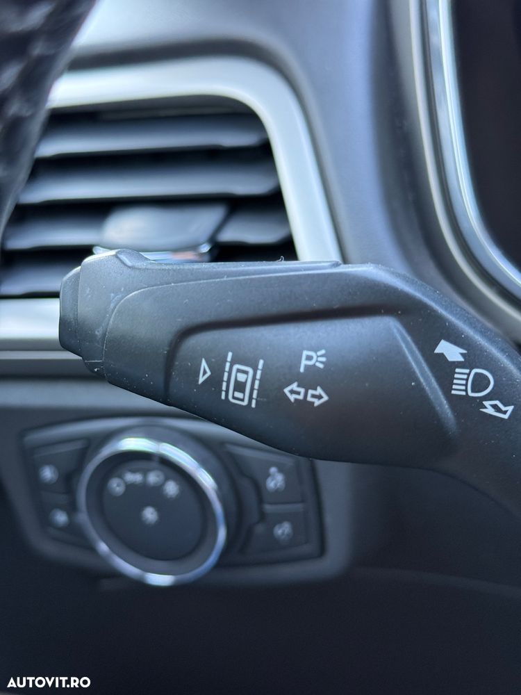Ford Mondeo 2.0 TDCI PowerShift Titanium - 37