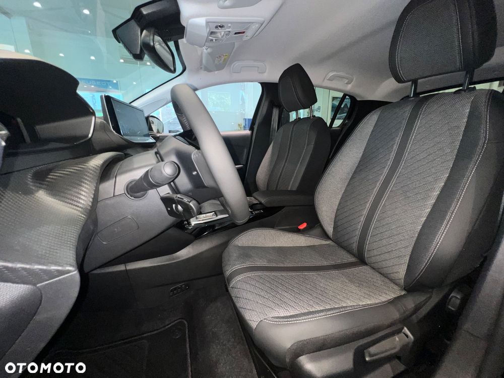 Peugeot 208 1.2 mHEV Allure e-DCS6 - 11