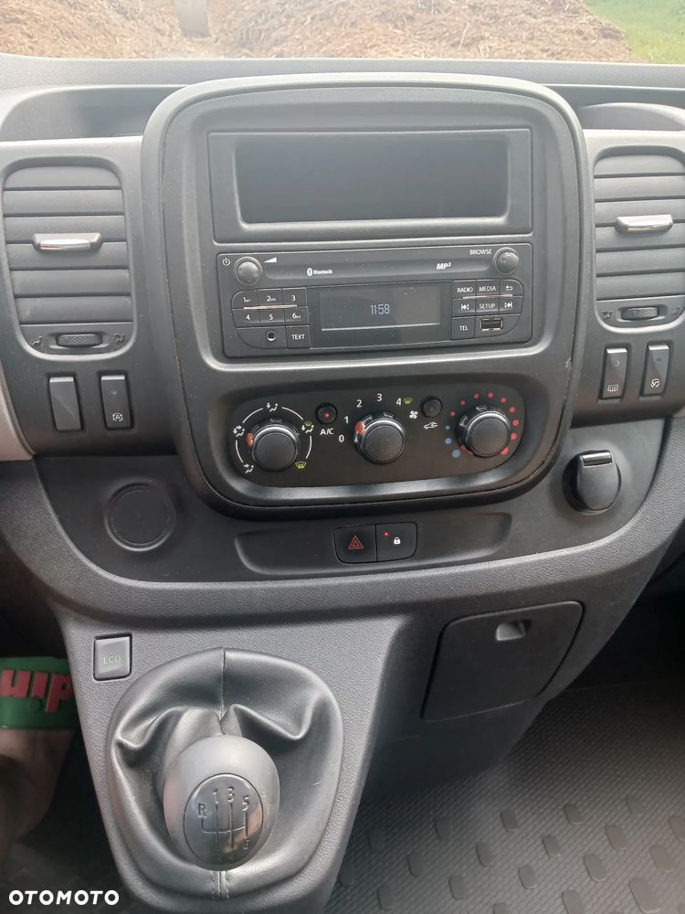 Renault Trafic III 2017r 198 tyś KLIMA Izoterma chłodnia Mroźnia Sklep Food Truck Agregat zasilanie 230V Trafik - 6