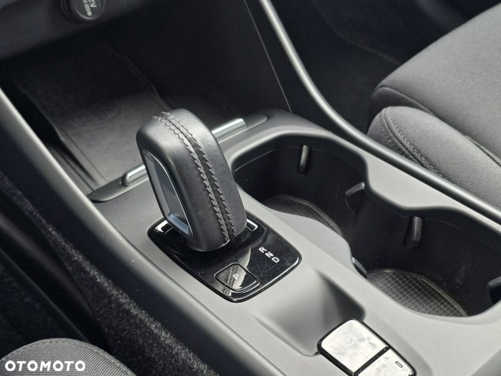 Volvo XC 40 - 22