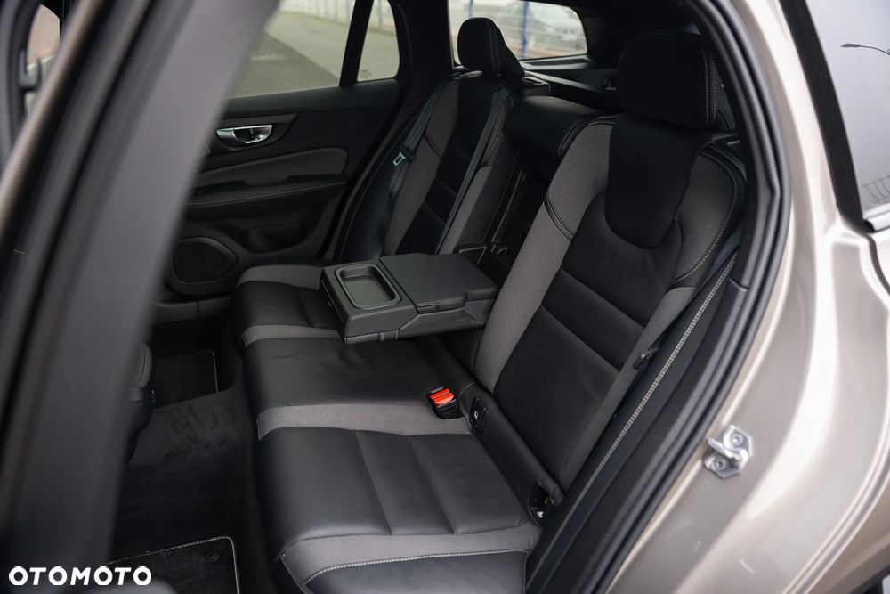 Volvo V60 B3 B Geartronic RDesign - 34