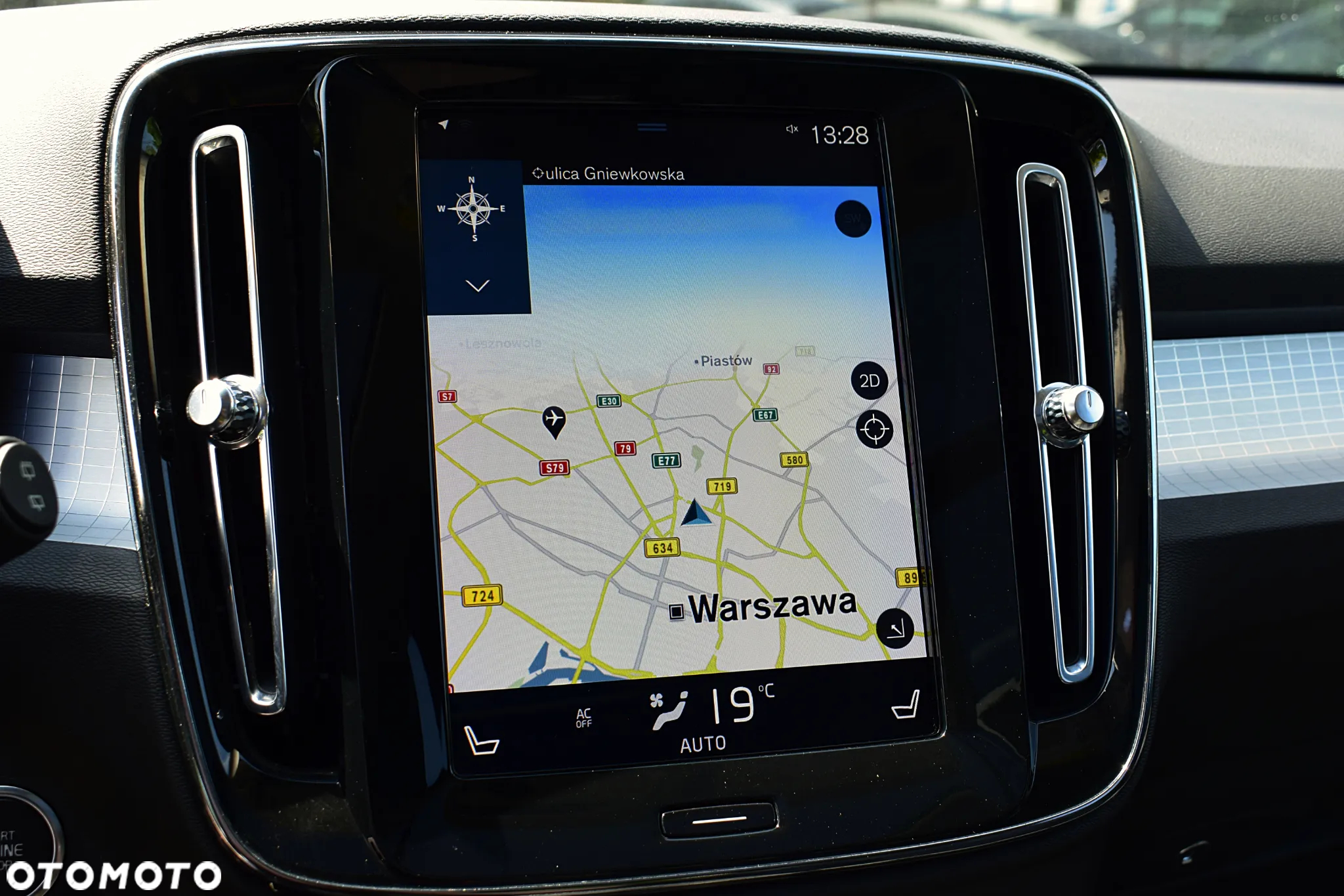 Volvo XC 40 T5 AWD Momentum Pro - 16