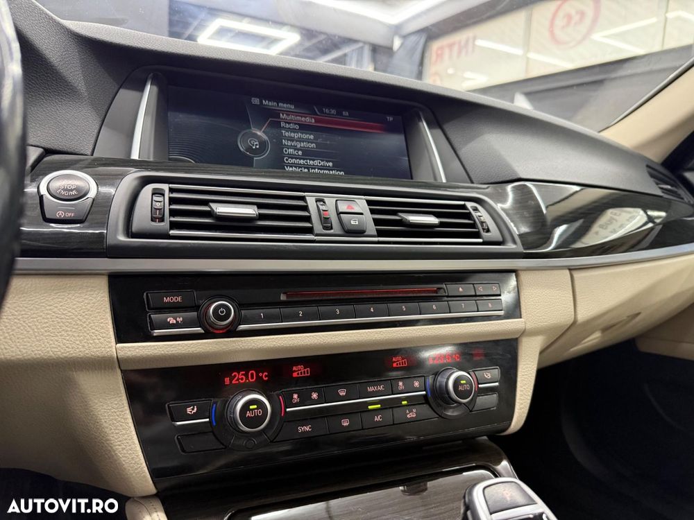 BMW Seria 5 525d xDrive Aut. Luxury Line - 13