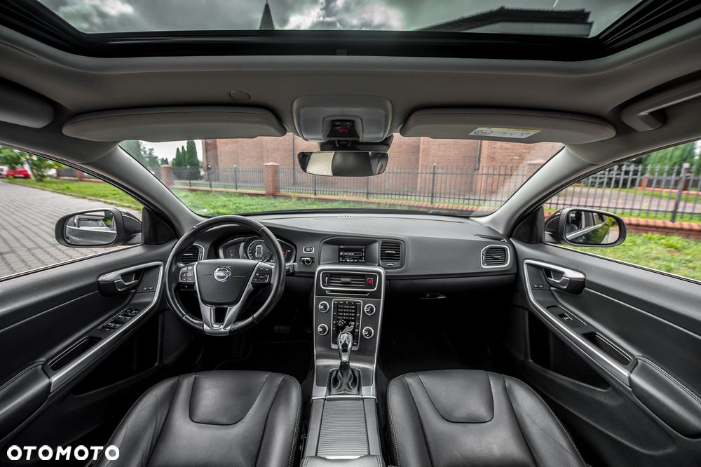 Volvo S60 D5 AWD Geartronic Kinetic - 17