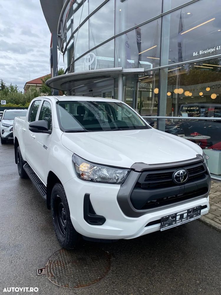 Toyota Hilux 2.8D 204CP 4x4 Double Cab MT Comfort - 4