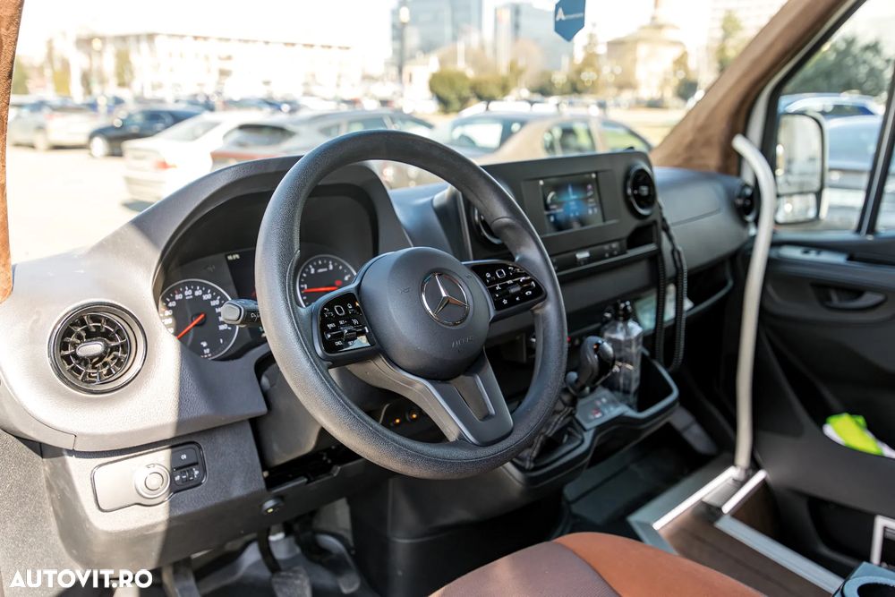 Mercedes-Benz Sprinter - 13