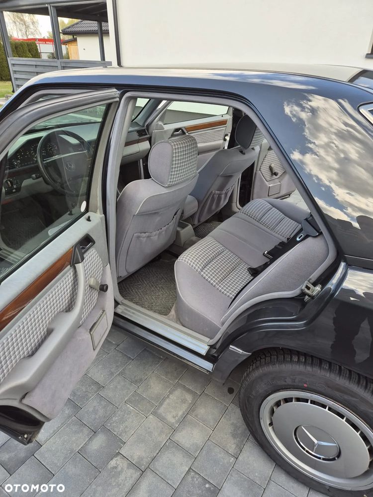 Mercedes-Benz W124 (1984-1993) - 15