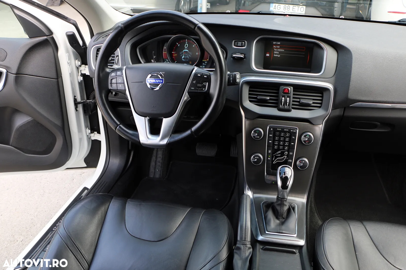 Volvo V40 D3 Geartronic Summum - 21