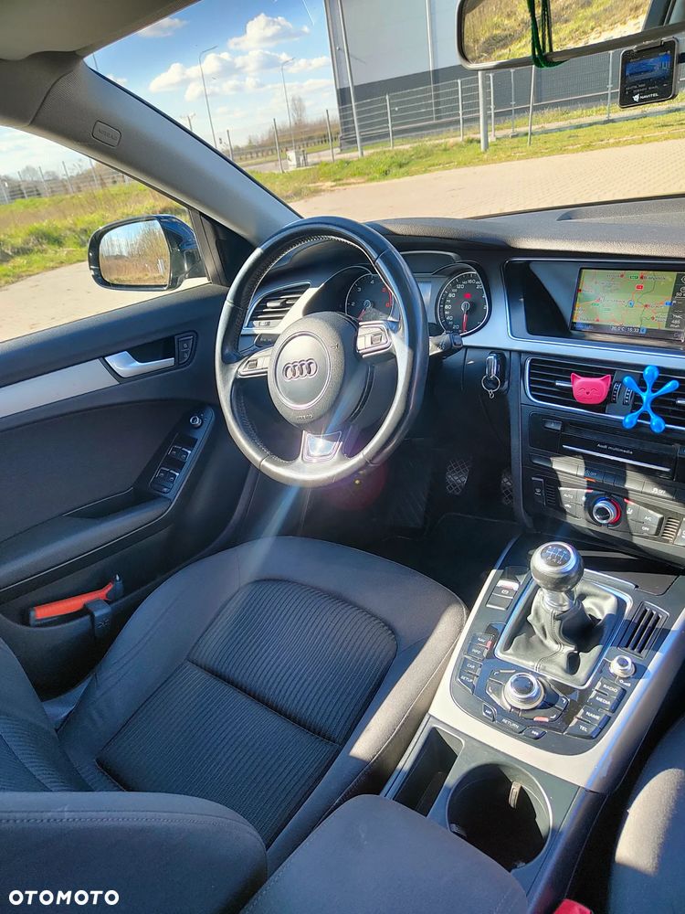 Audi A4 Avant 2.0 TDI ultra - 12