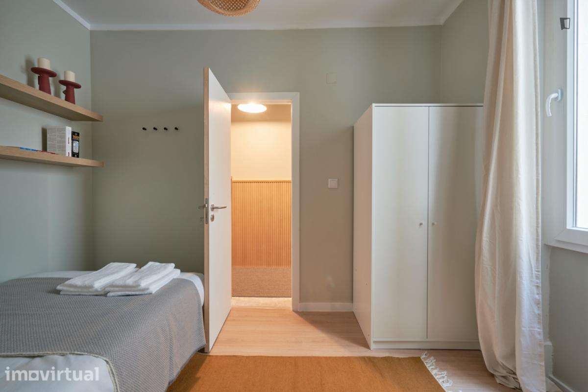 Quarto - localizado em Penha de França Lisbon - Grande imagem: 5/43