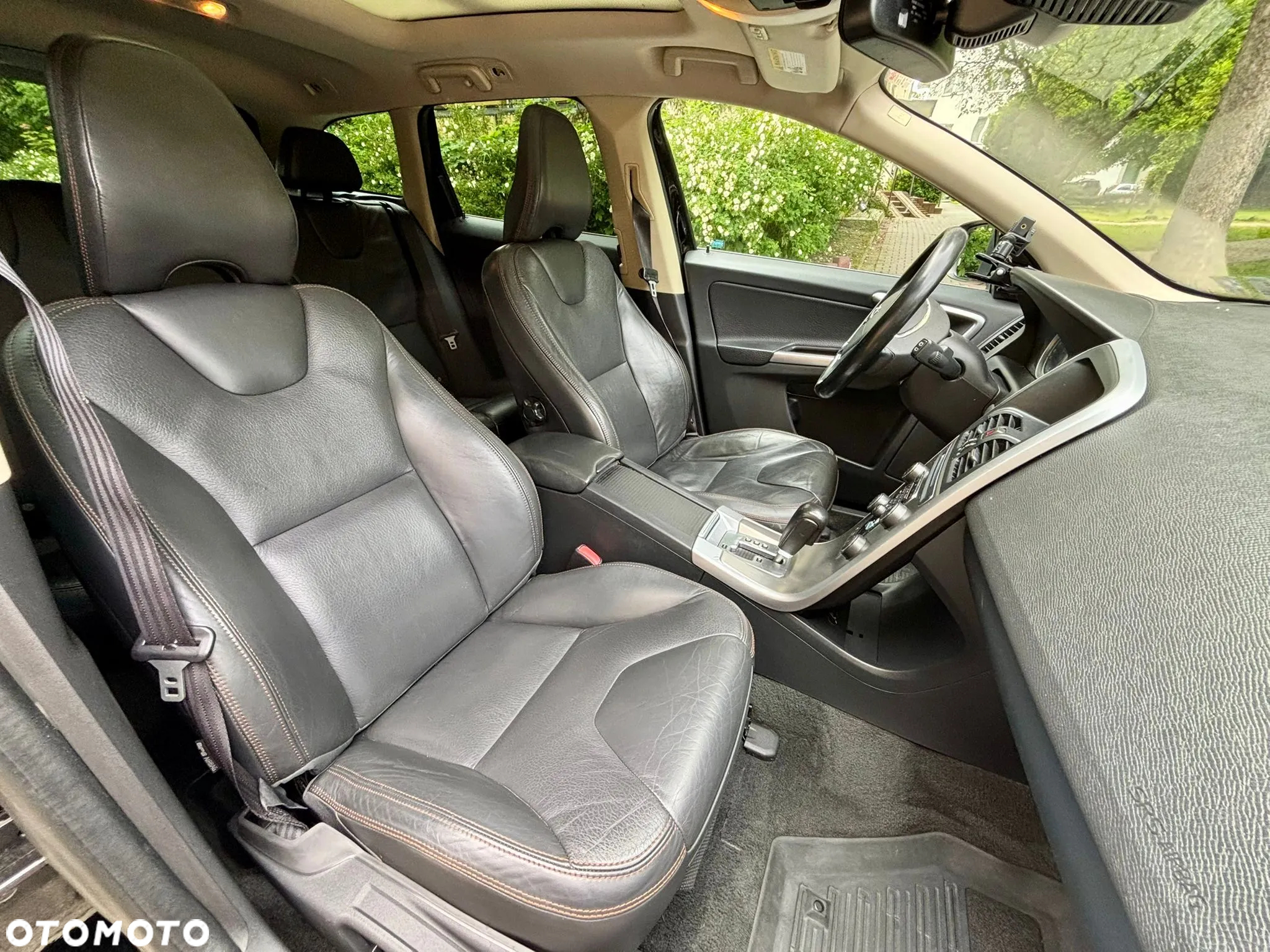 Volvo XC 60 T6 AWD Momentum - 8