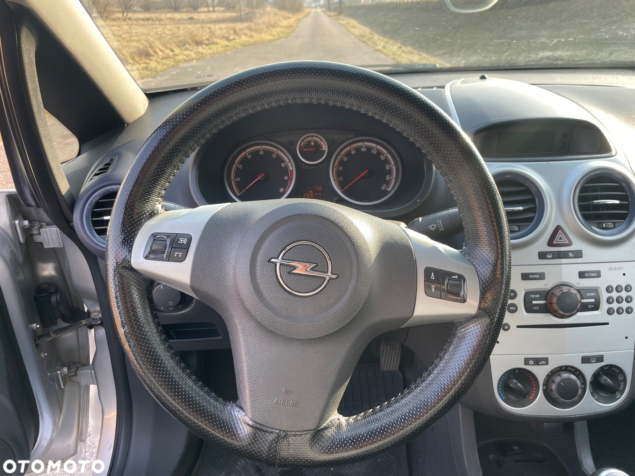 Opel Corsa 1.4 16V Cosmo - 10