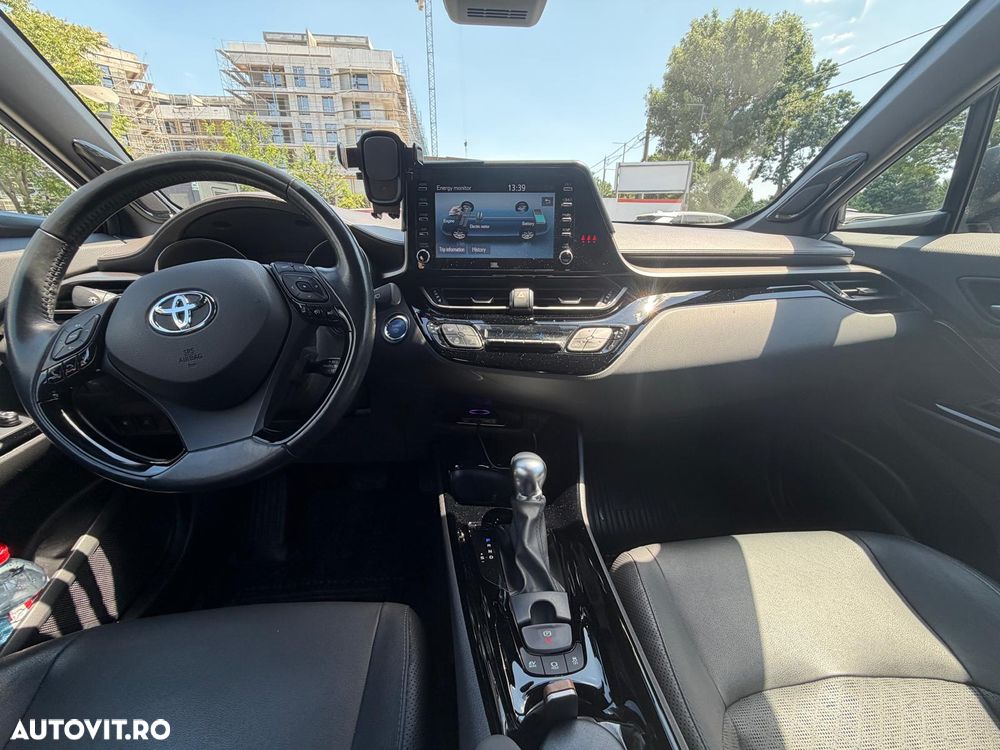 Toyota C-HR 2.0 HSD 184 CP 4x2 CVT Classy Bi-Tone - 15