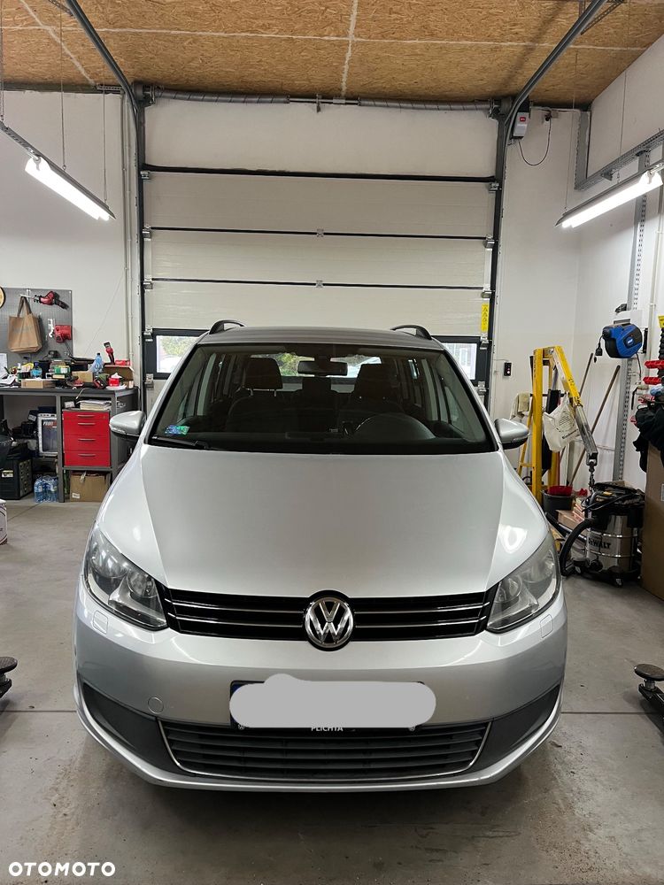 Volkswagen Touran - 1