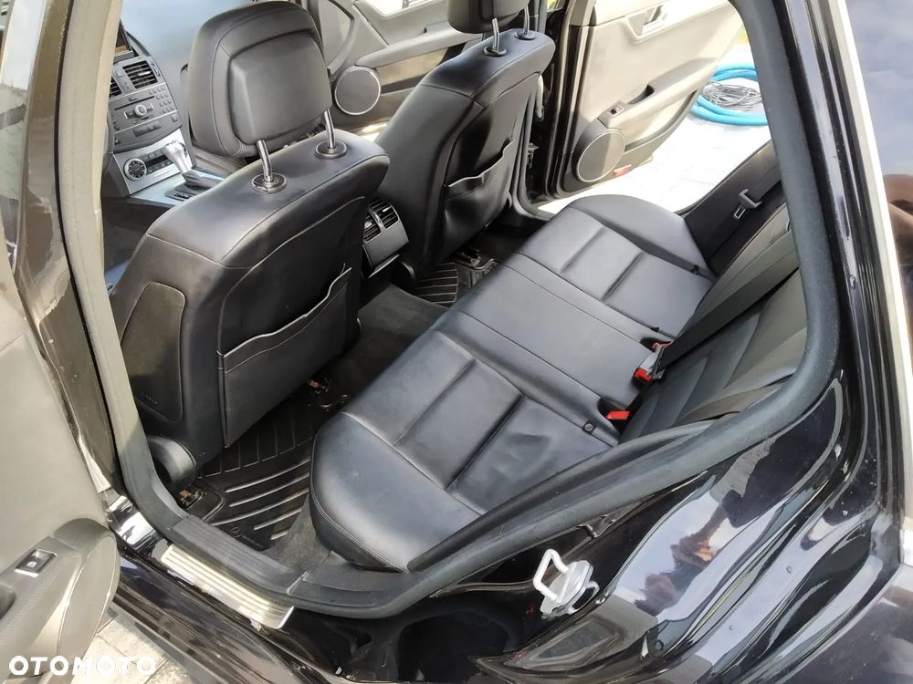 Mercedes-Benz Klasa C 350 CDI DPF 7G-TRONIC BlueEFFICIENCY SPORT EDITION - 9