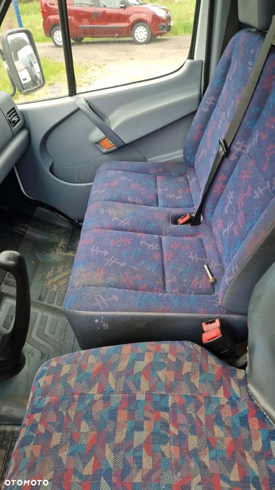 Mercedes-Benz Sprinter 412 - 7