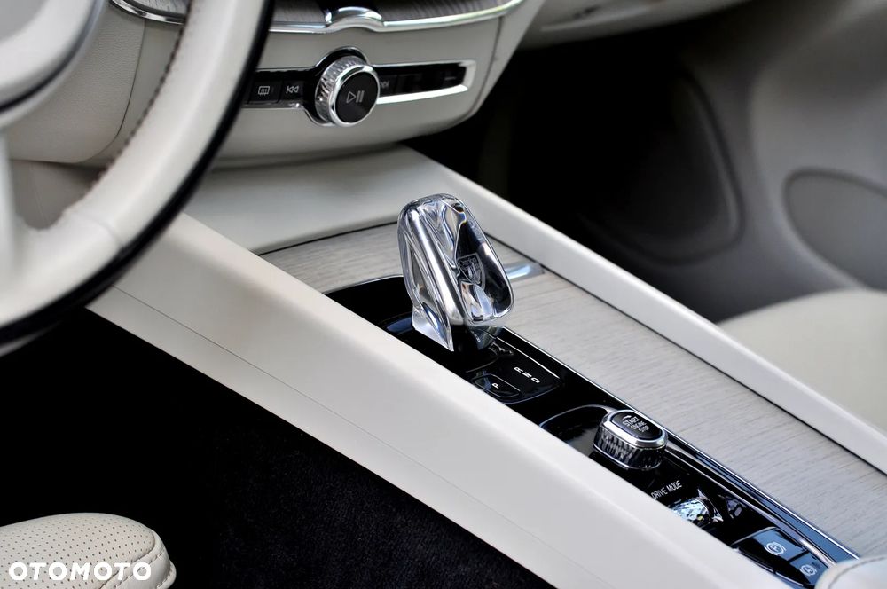 Volvo XC 60 B4 D AWD Inscription - 33