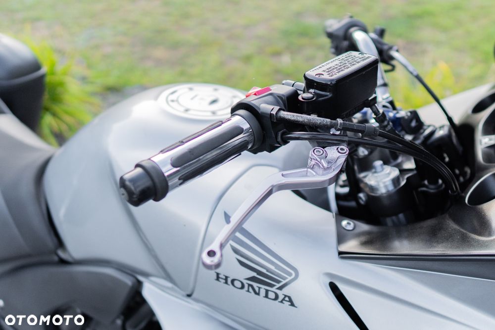 Honda CBF - 16