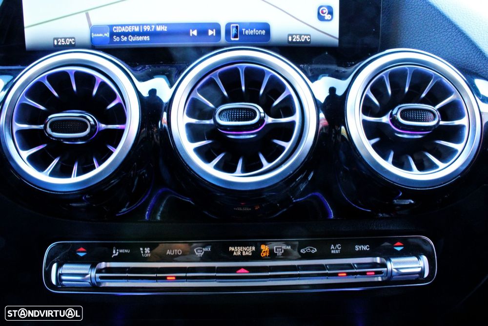 Mercedes-Benz GLA 180 d AMG Line - 14