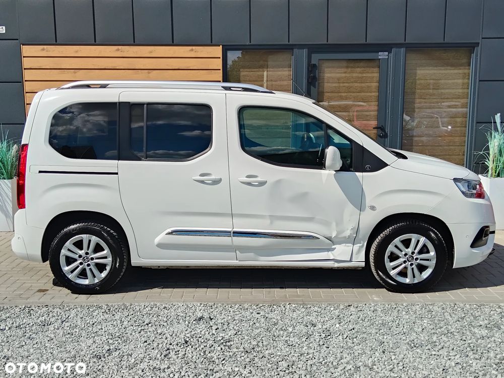 Toyota Proace City Verso 1.2 Turbo L1 Team Deutschland - 13