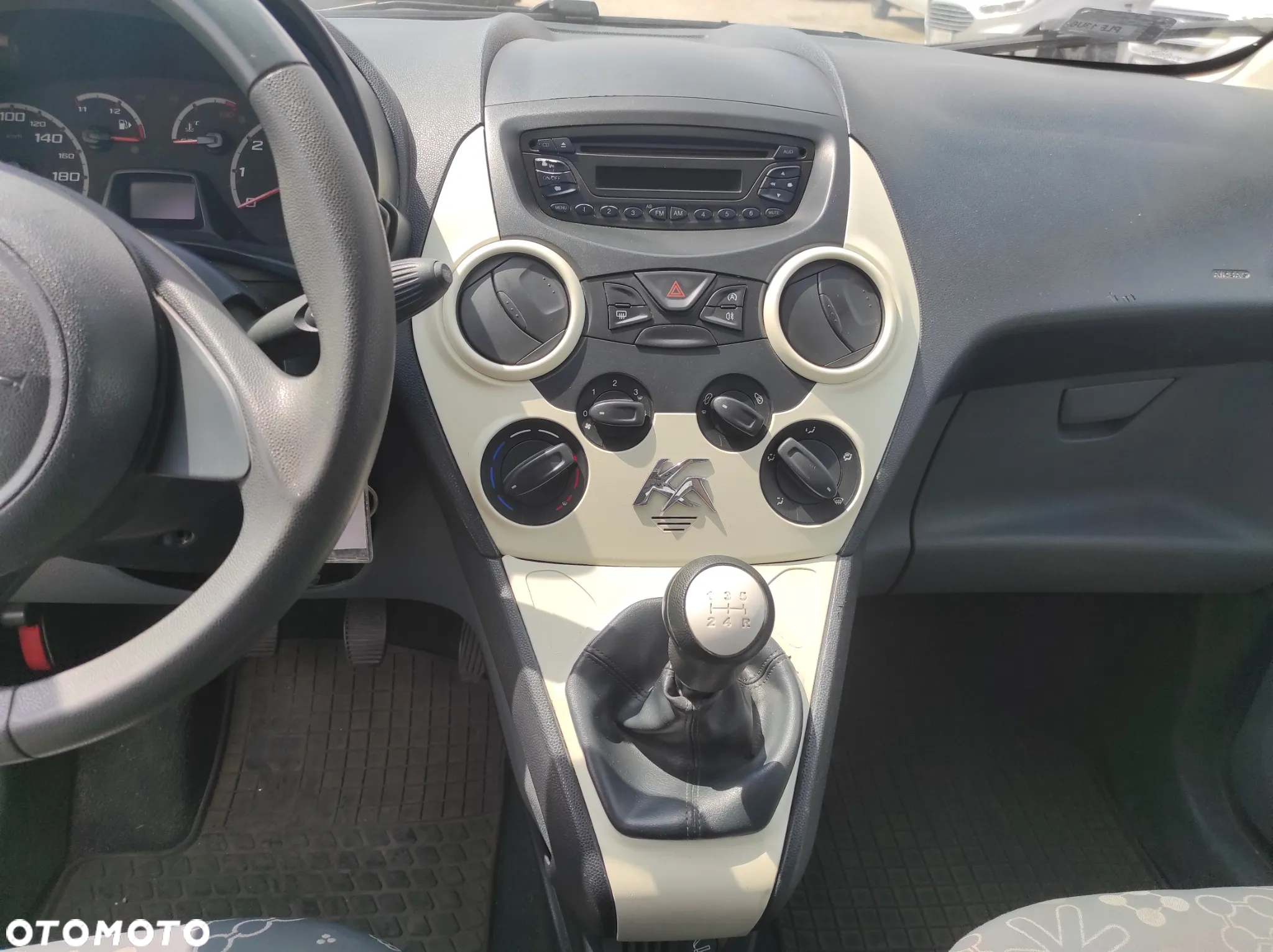 Ford KA 1.2 Ambiente - 11