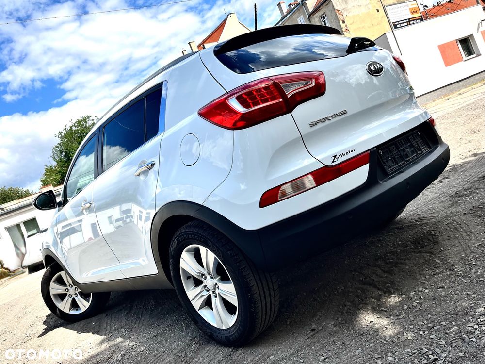 Kia Sportage 1.7 CRDI 2WD ISG Dream-Team Edition - 5
